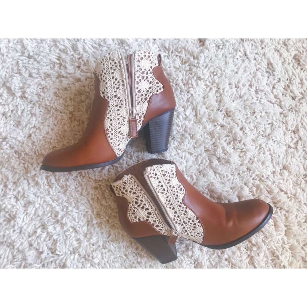 Jun & Ivy (Francesca’s) Crochet Booties